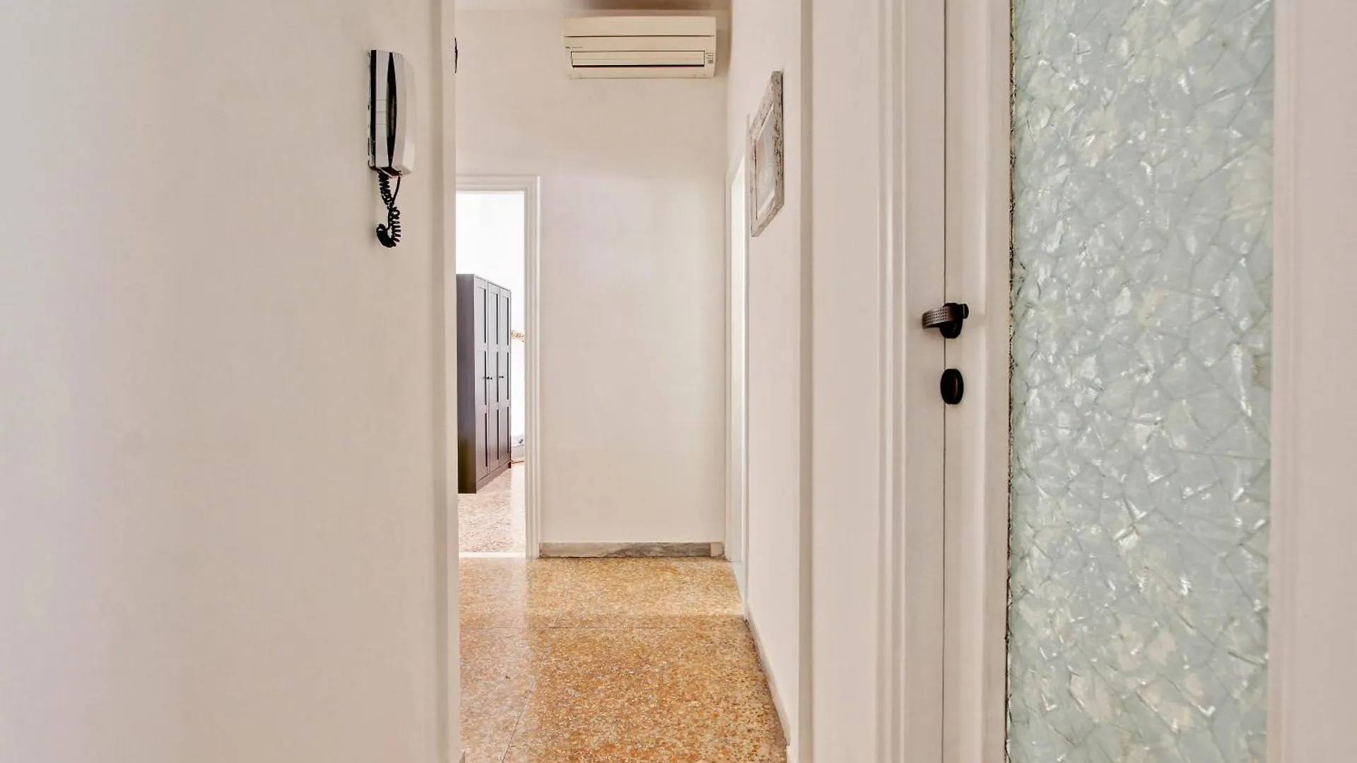 Residenza Santa Barbara Apartment Rome